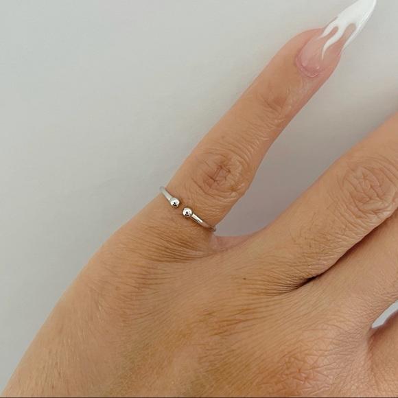 Sterling silver dainty stack ring, dainty ring, silver ring, midi ring, toe ring - Picture 3 of 12